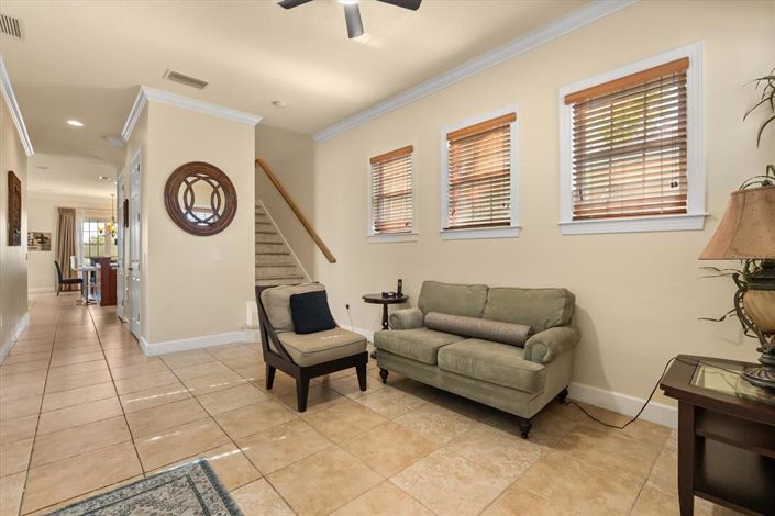 Image No.7-5 Bed House for sale