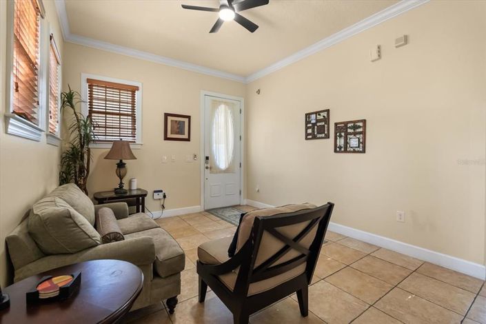 Image No.9-5 Bed House for sale