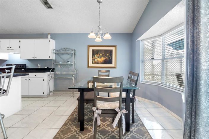 Image No.10-3 Bed House for sale