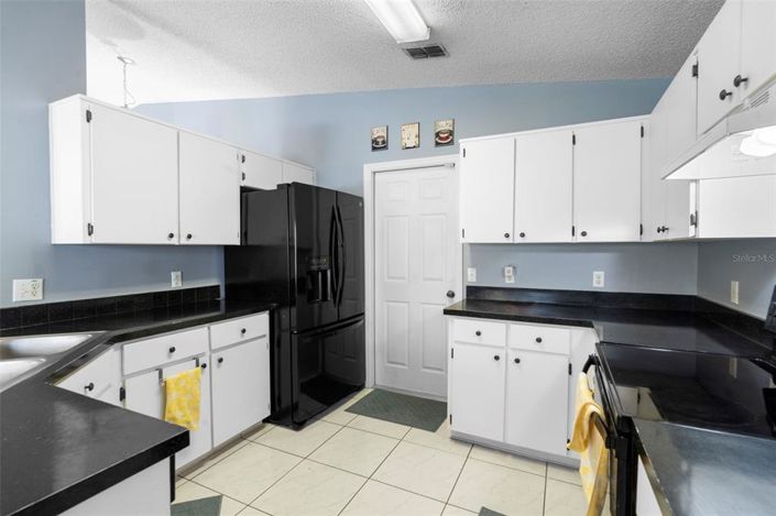 Image No.14-3 Bed House for sale