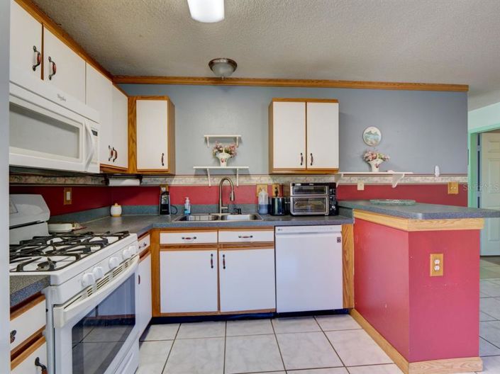 Image No.6-4 Bed House for sale