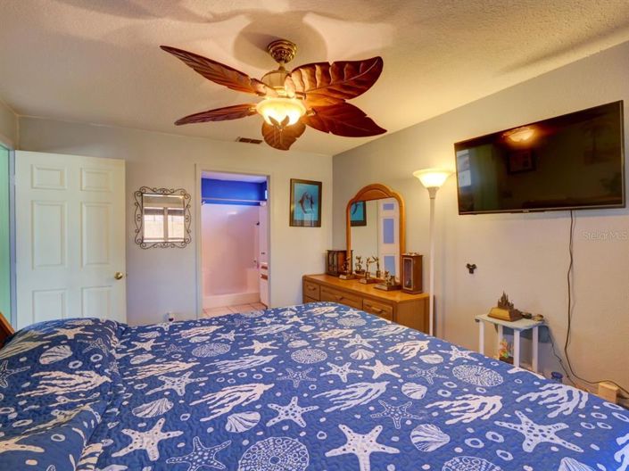 Image No.9-4 Bed House for sale