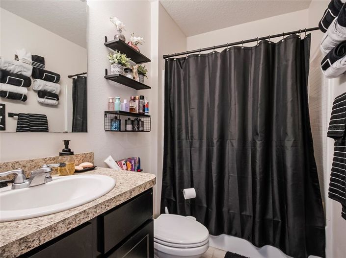 Image No.60-3 Bed Townhouse for sale