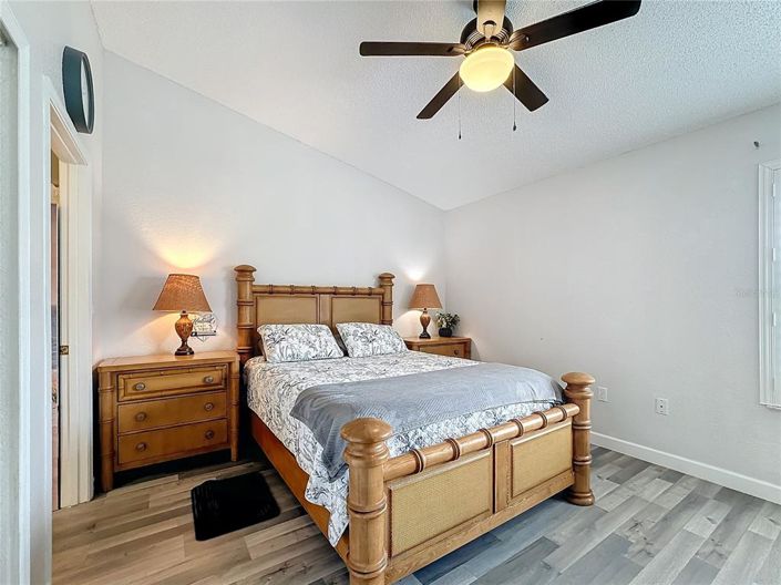 Image No.29-3 Bed Townhouse for sale