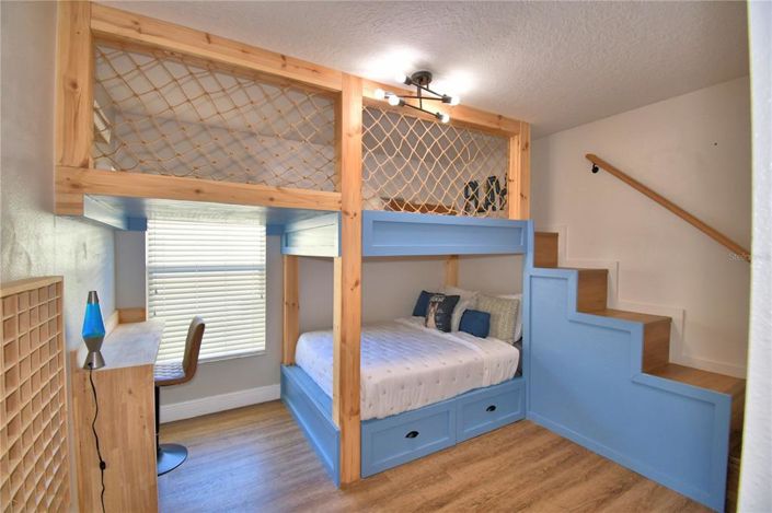 Image No.19-3 Bed House for sale