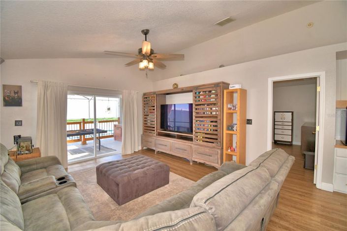 Image No.32-3 Bed House for sale