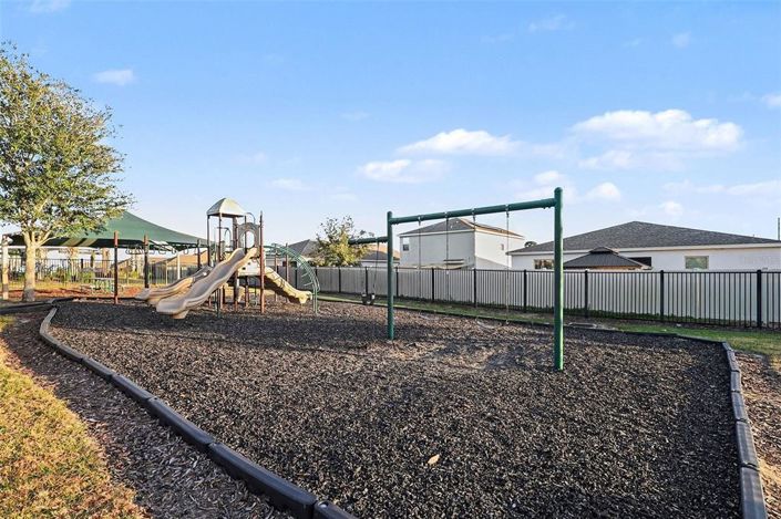 Image No.15-4 Bed House for sale