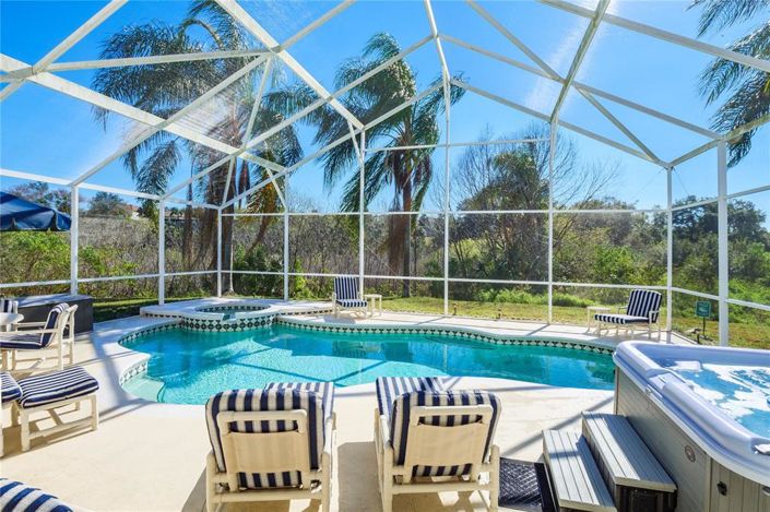 Image No.2-6 Bed House for sale