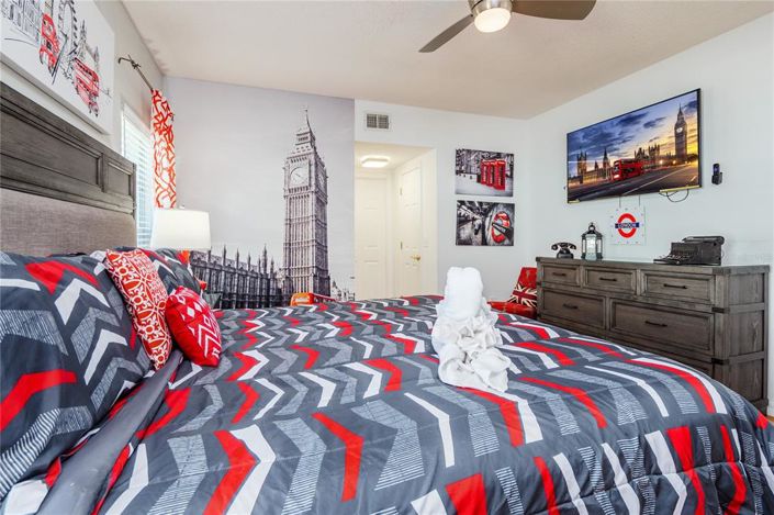 Image No.20-6 Bed House for sale