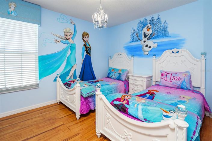 Image No.29-6 Bed House for sale