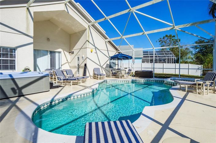 Image No.9-6 Bed House for sale