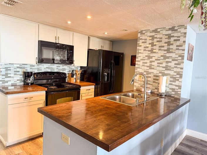 Image No.3-3 Bed Apartment for sale