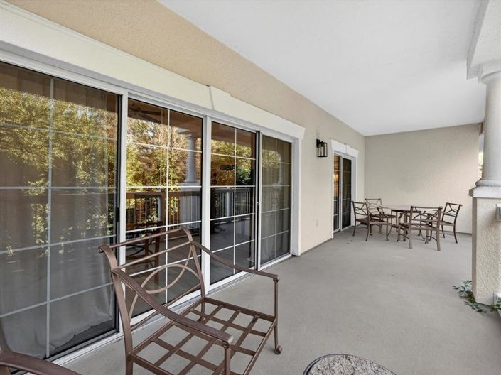 Image No.22-3 Bed Apartment for sale