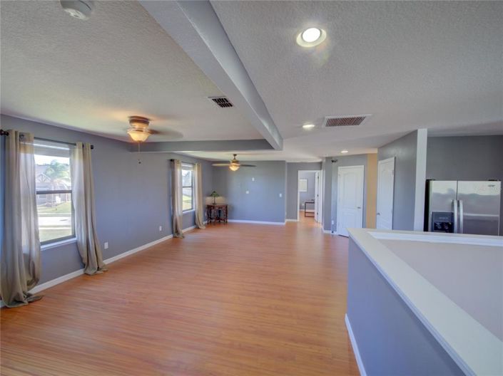 Image No.30-4 Bed House for sale