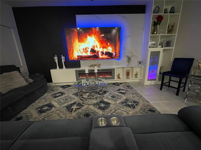 Image No.2-5 Bed House for sale