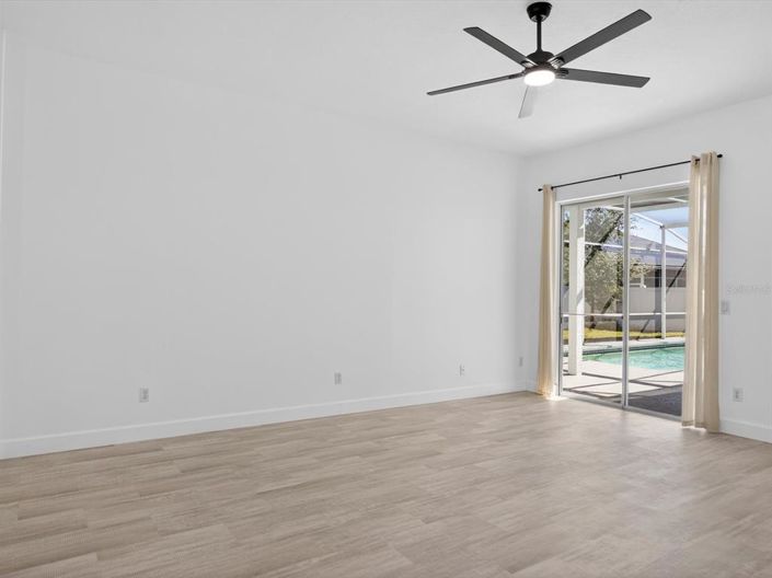 Image No.11-4 Bed House for sale