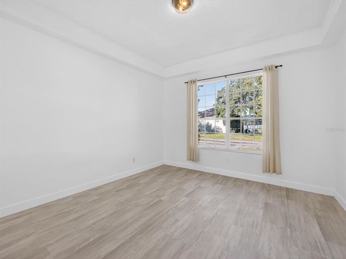 Image No.19-4 Bed House for sale