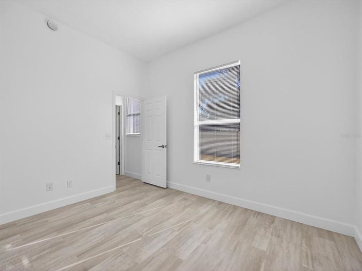 Image No.32-4 Bed House for sale