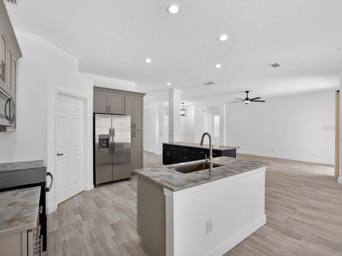 Image No.8-Maison de 4 chambres à vendre à Saint John