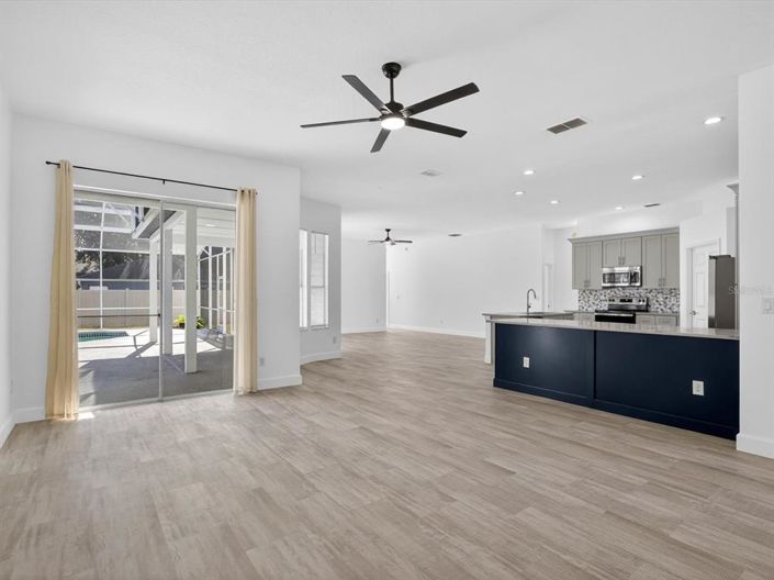 Image No.9-4 Bed House for sale