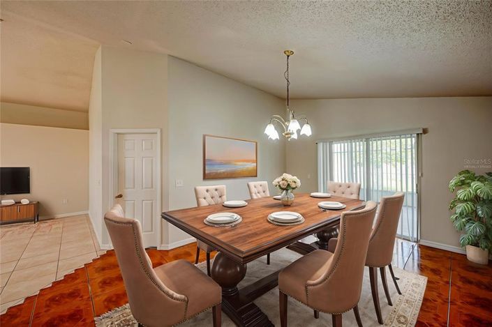 Image No.10-3 Bed House for sale