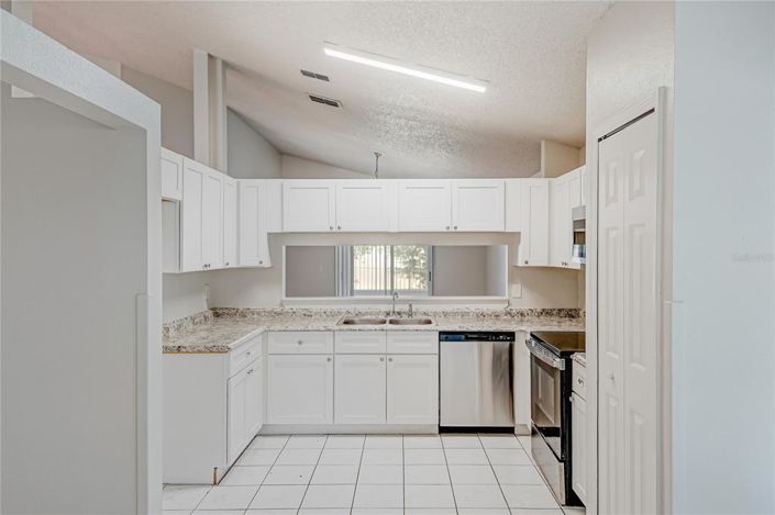 Image No.12-3 Bed House for sale