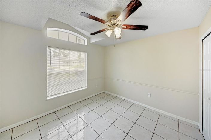 Image No.21-3 Bed House for sale