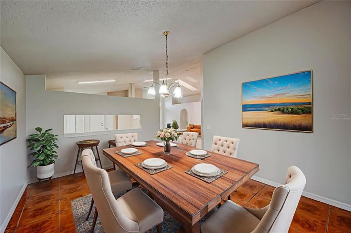 Image No.8-3 Bed House for sale