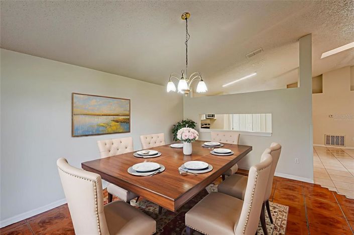 Image No.9-3 Bed House for sale