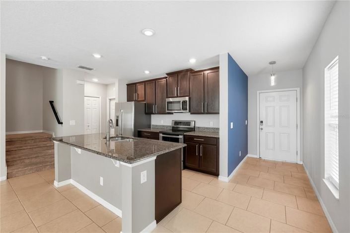 Image No.5-3 Bed Townhouse for sale