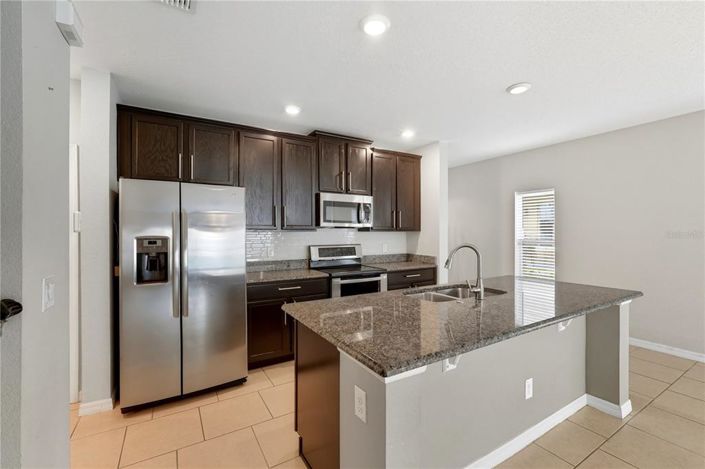 Image No.8-3 Bed Townhouse for sale