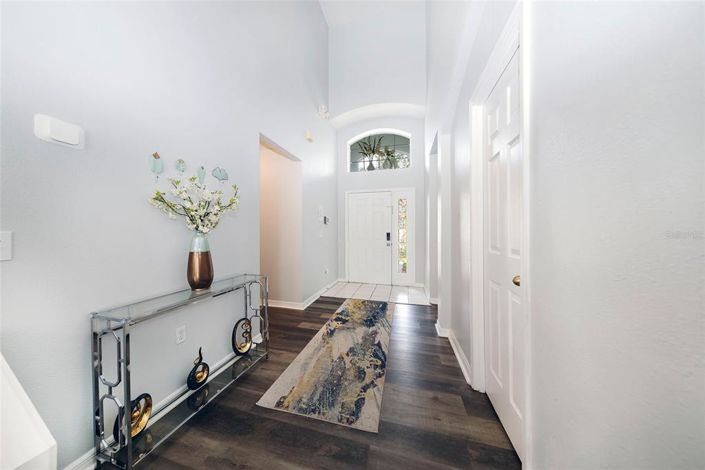 Image No.2-5 Bed House for sale