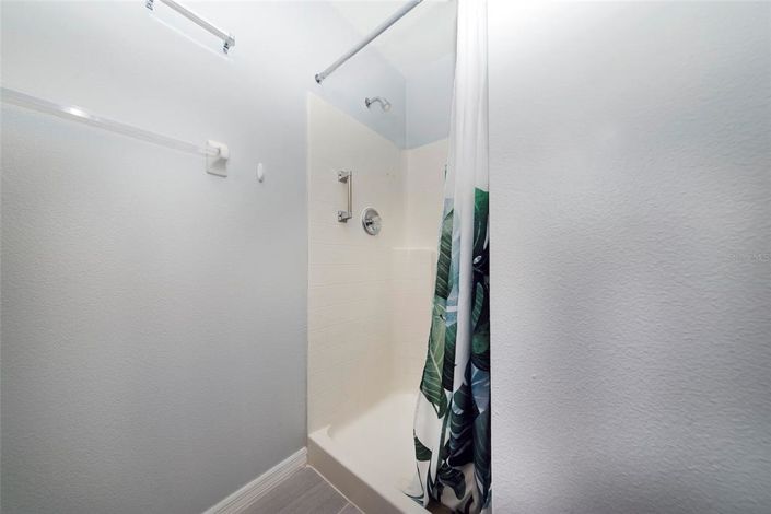 Image No.20-5 Bed House for sale