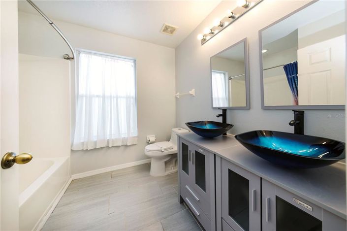 Image No.22-5 Bed House for sale