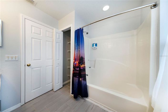 Image No.23-5 Bed House for sale