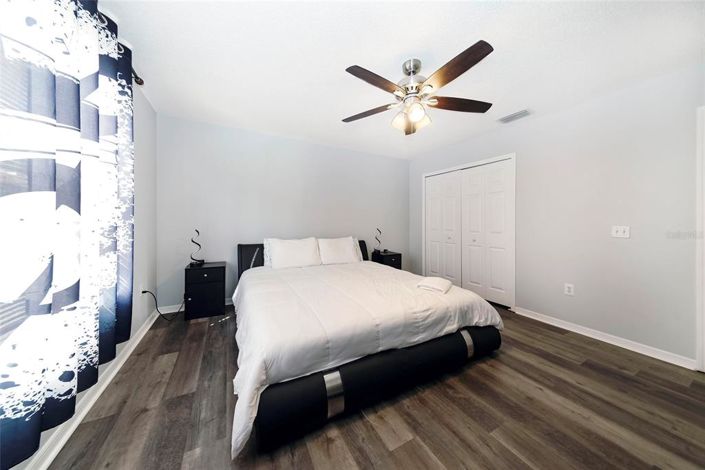 Image No.27-5 Bed House for sale