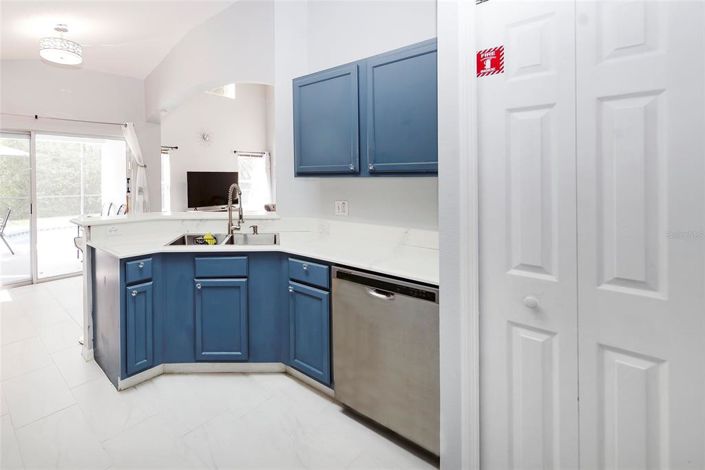 Image No.4-5 Bed House for sale