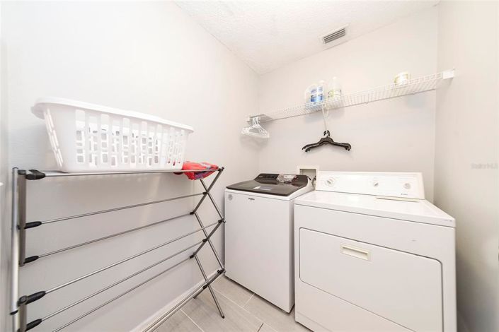 Image No.6-5 Bed House for sale