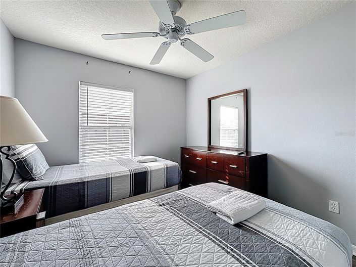 Image No.20-3 Bed Townhouse for sale