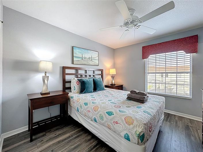 Image No.25-3 Bed Townhouse for sale