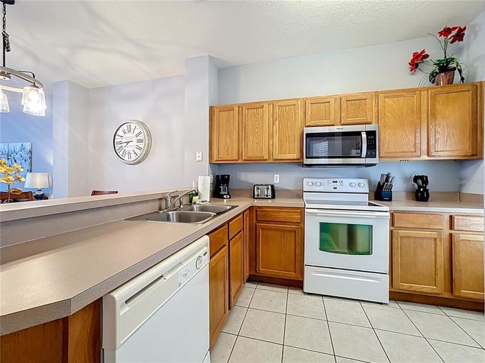 Image No.8-3 Bed Townhouse for sale