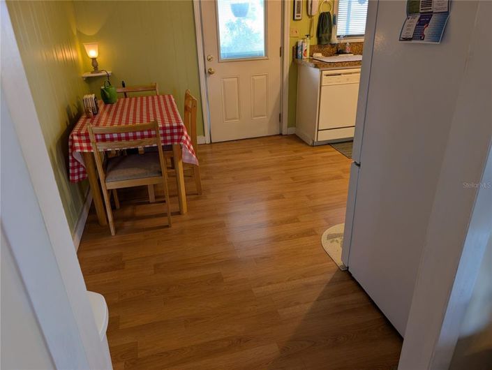 Image No.11-3 Bed House for sale