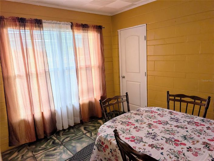 Image No.18-3 Bed House for sale