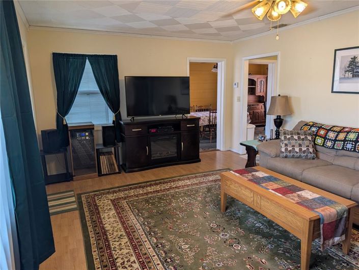 Image No.6-3 Bed House for sale