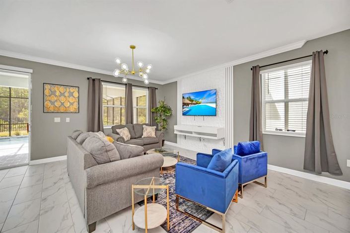 Image No.5-9 Bed House for sale