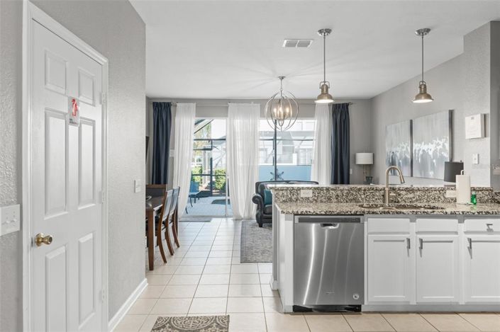 Image No.6-3 Bed Townhouse for sale