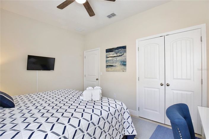 Image No.17-6 Bed House for sale