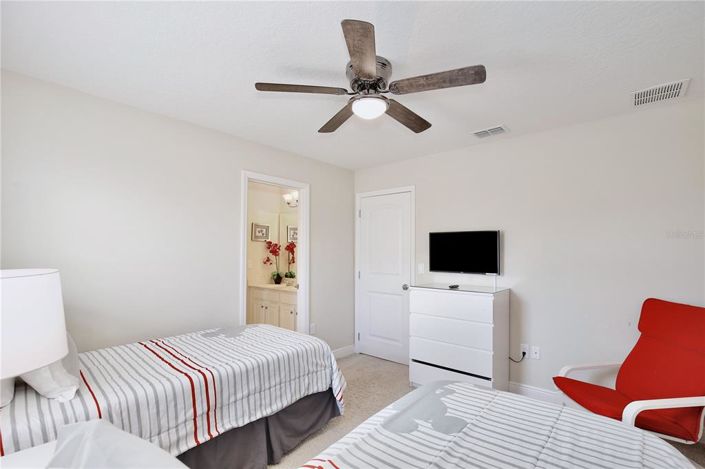 Image No.28-6 Bed House for sale