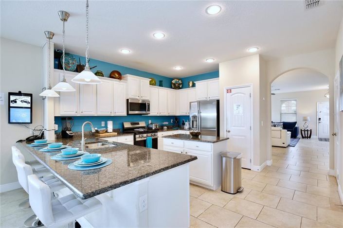 Image No.9-6 Bed House for sale