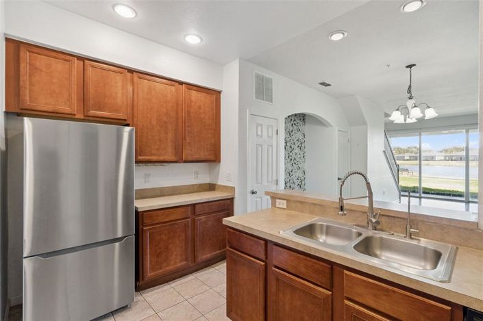 Image No.10-3 Bed Townhouse for sale